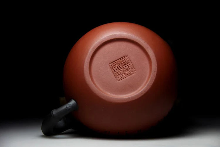 "find happiness in contentment" calligraphy Yixing Teapot